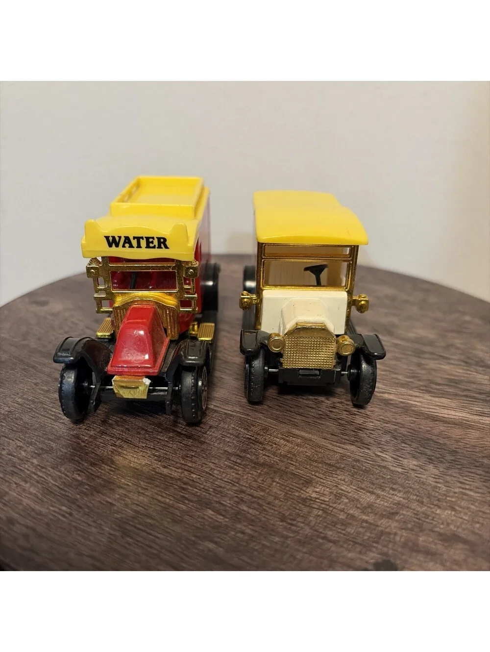 Reader's Digest Collector's Set of 2 Classic Ambulance & Delivery Trucks Plastic